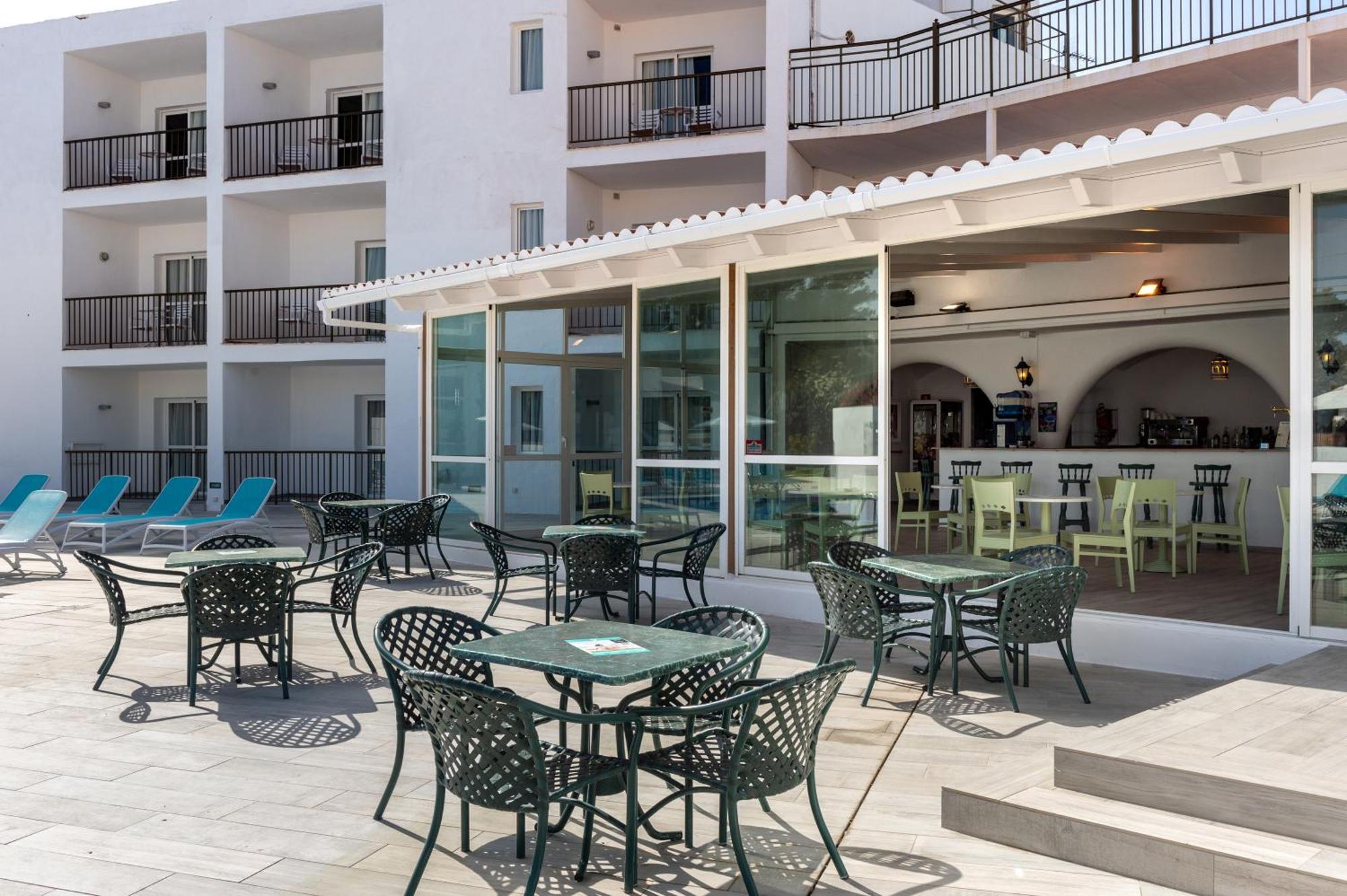 Aparthotel Vibra Club Maritim San Antonio  Exteriör bild