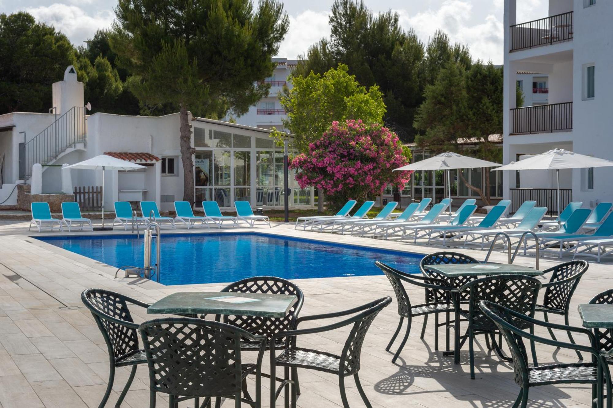 Aparthotel Vibra Club Maritim San Antonio  Exteriör bild